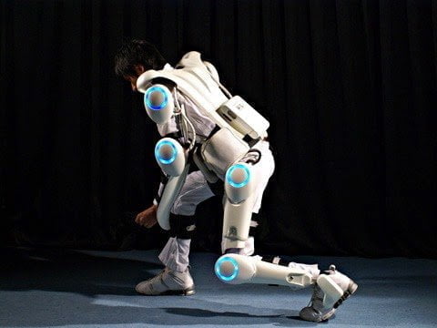 هال بدلة آلية لحمل الأثقال و مساعدة المقعدين علي المشي Hal Robot Suit 14