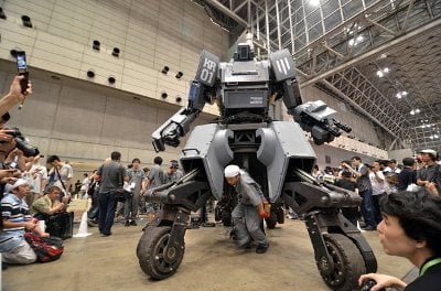 هل تبدأ الروبوتات العملاقة حرباً حقيقية بين أمريكا و اليابان ؟ 8