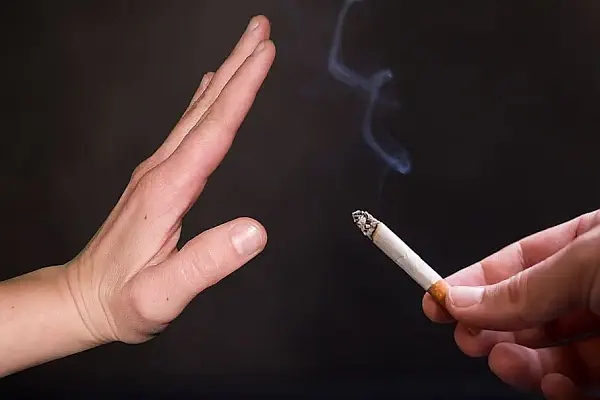 ماذا يحدث في الجسم عند الإقلاع عن التدخين ؟