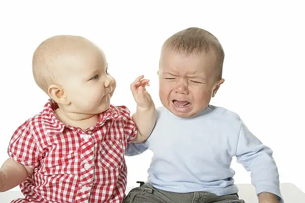 تطبيق يترجم بكاء الطفل بالذكاء الاصطناعي ! 2 تطبيق ترجمة سبب بكاء الأطفال