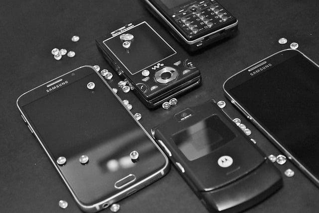 10 Clever tricks to renew old phones 2 renew old phones